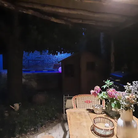 Le Clos Du Coteau Bed & Breakfast 3*