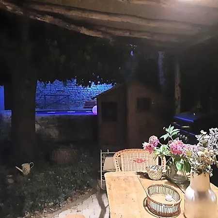 Le Clos Du Coteau Bed & Breakfast