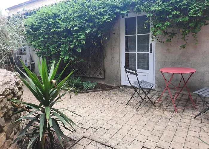 Le Clos Du Coteau Bed and breakfast Saint-Martin-la-Pallu